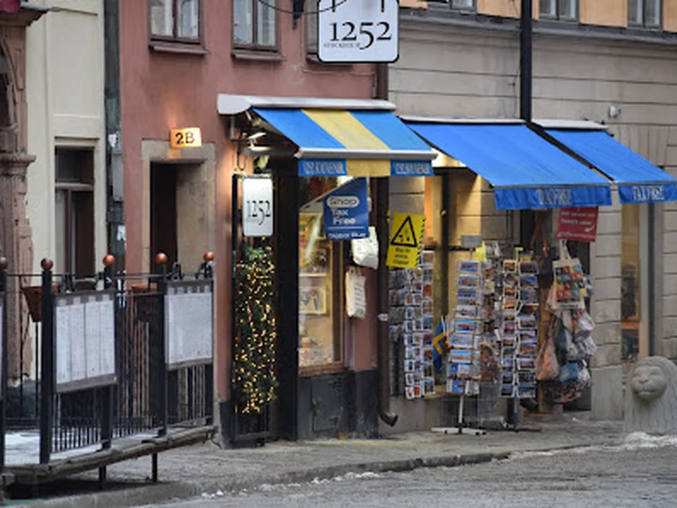 1252 Souvenirs