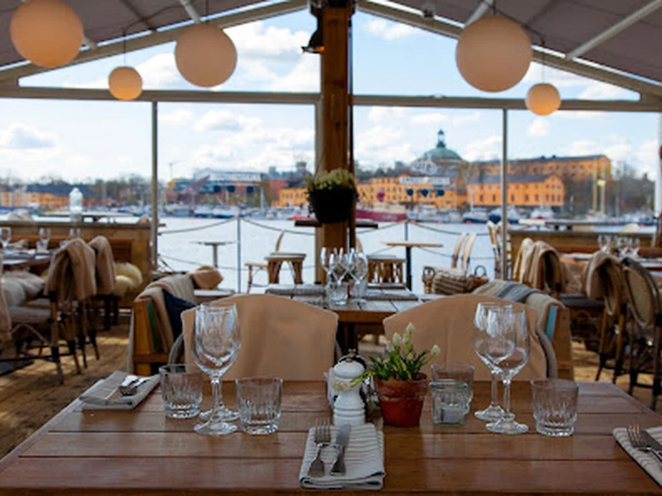 Ångbåtsbryggan
