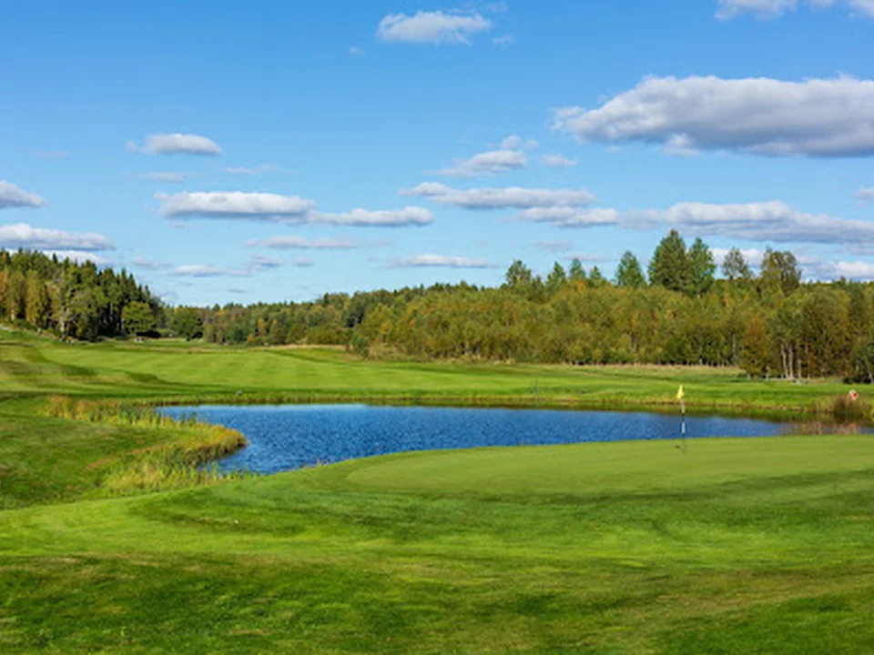 Brollsta Golfklubb