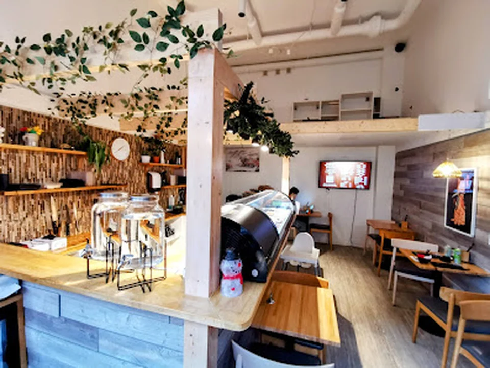 Dino Sushi & Poké Odenplan