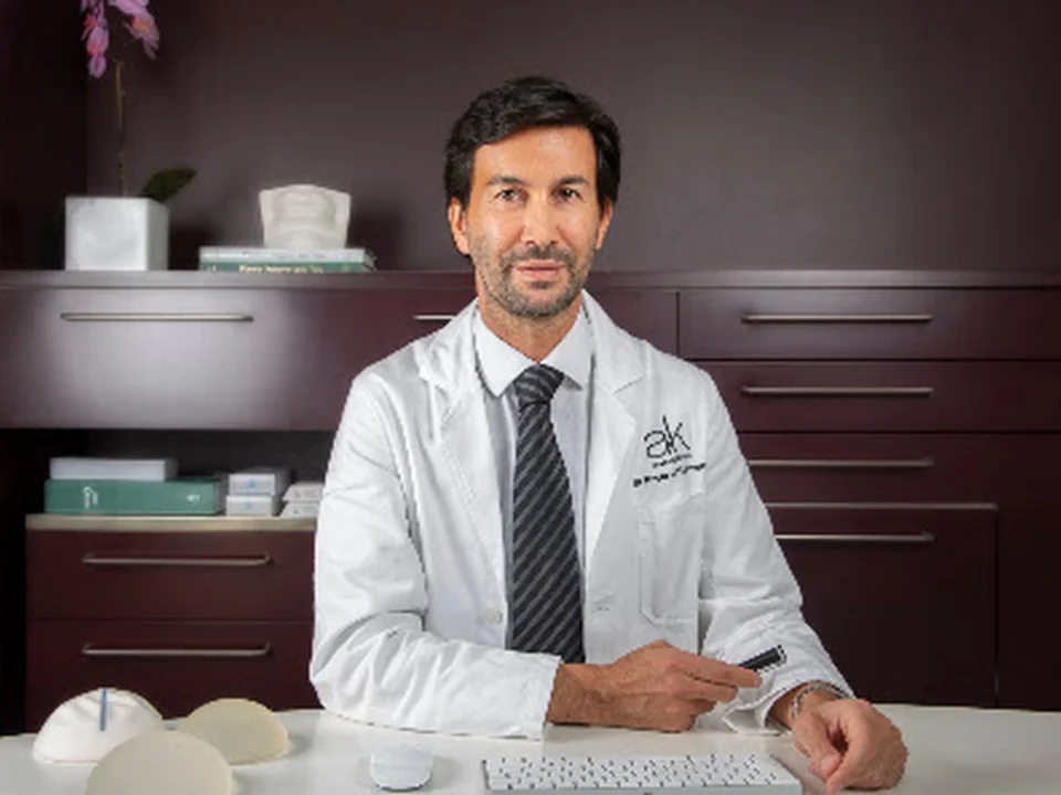 Dr Paolo Montemurro | Plastikkirurg Stockholm | Bröstförstoring, Näsplastik, Bukplastik & Fettsugning
