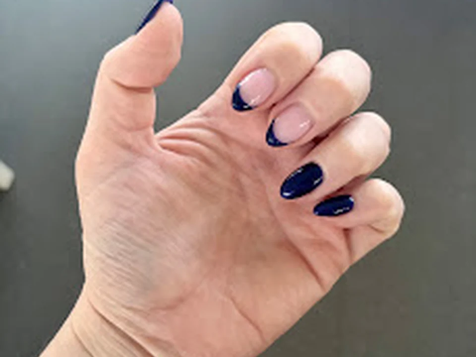 Em Nails