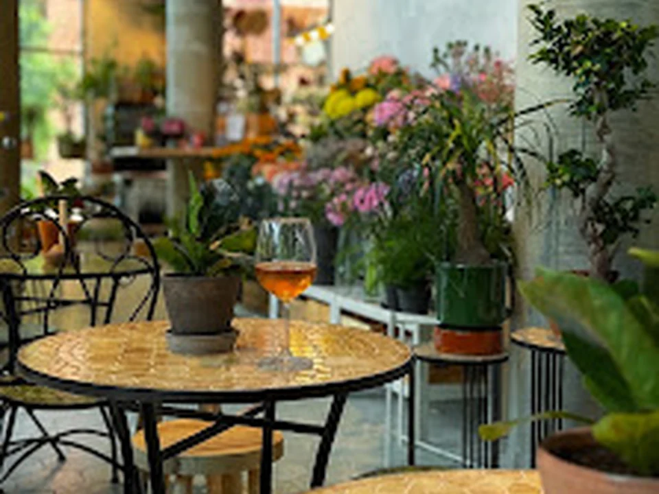 Haga Flower Bar