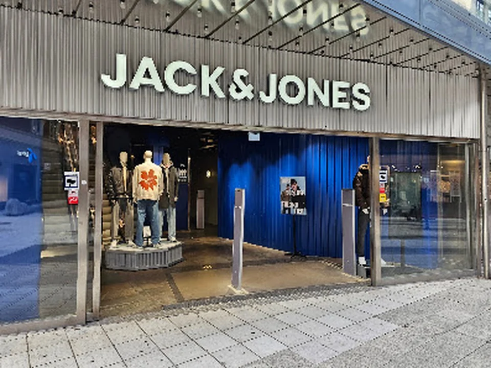 JACK & JONES