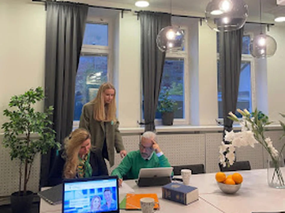 Law & Business Group Sweden AB