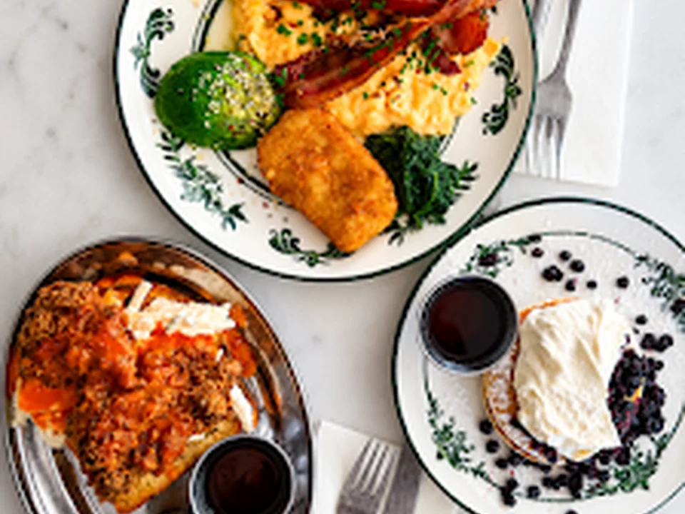Luna Brunch & Bistro