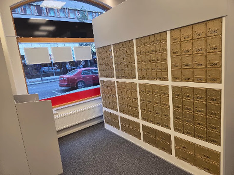 Mail Boxes Etc.