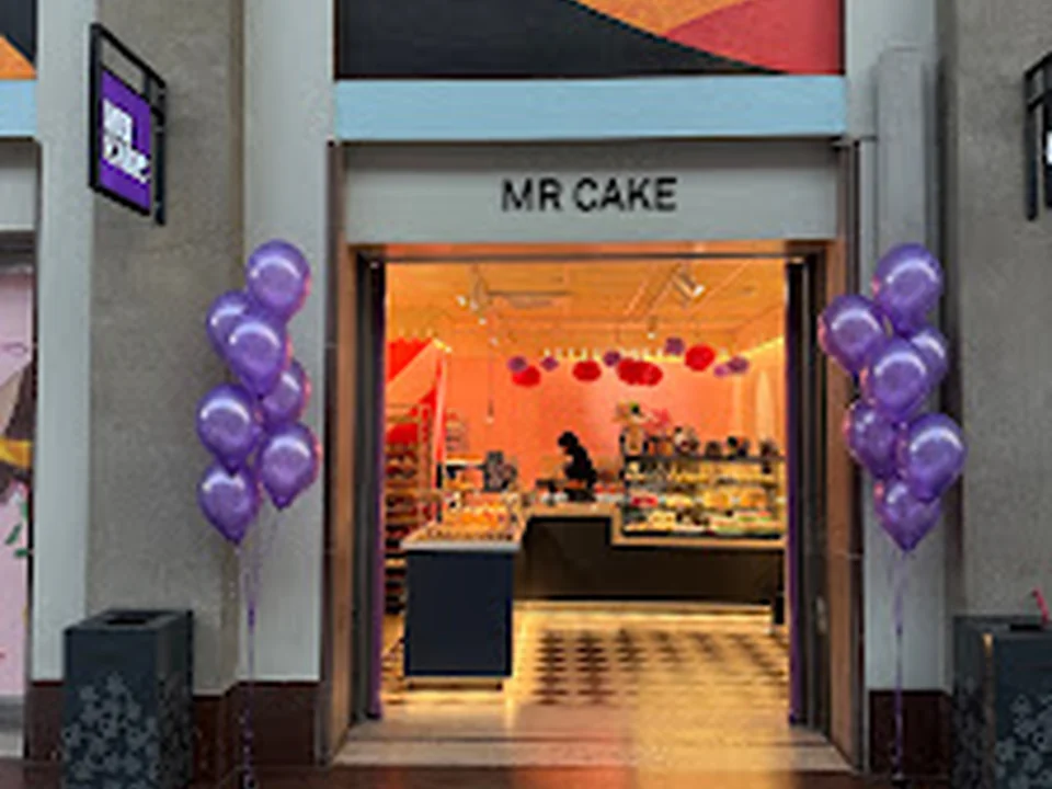 MR CAKE