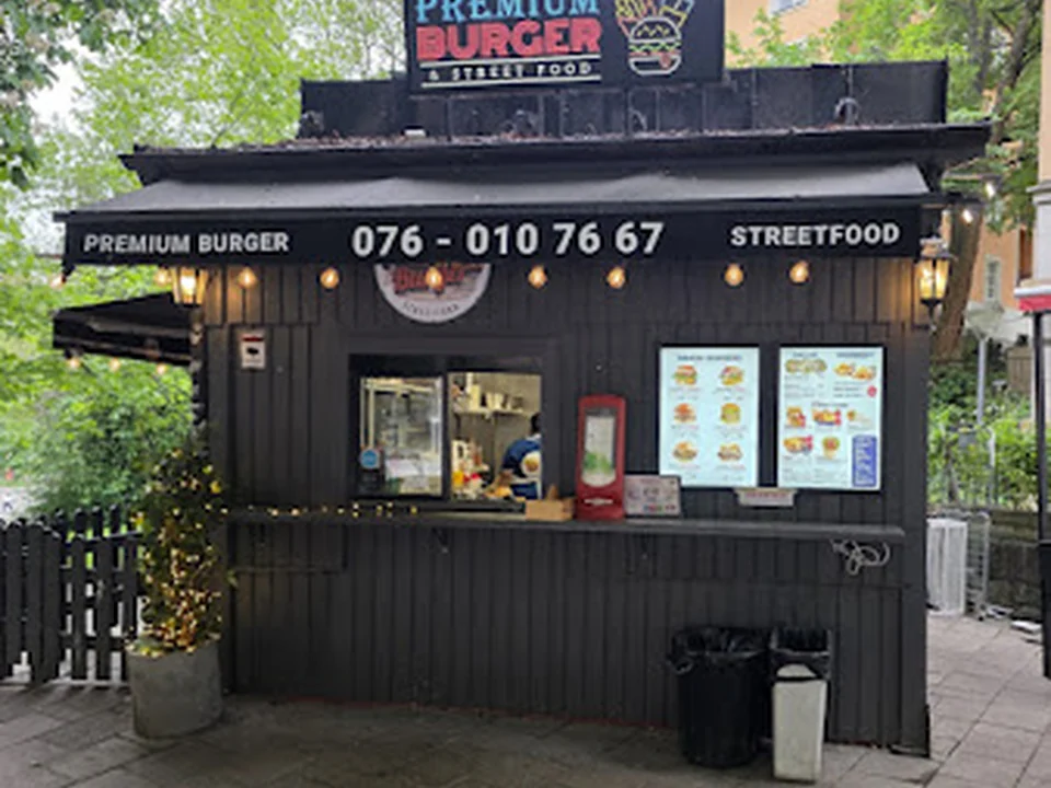 Premium Burger & Street Food