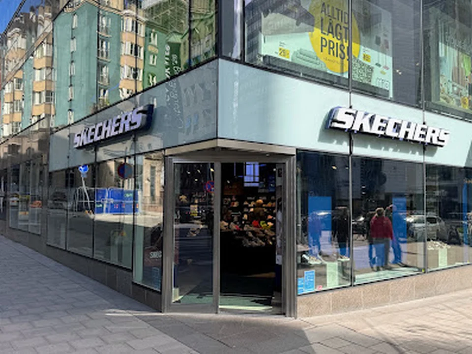 Skechers