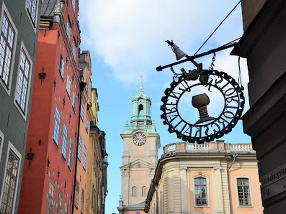 stoRy touRs