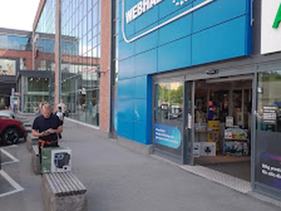 Webhallen