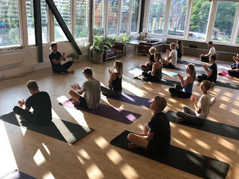 Yoga med Dag