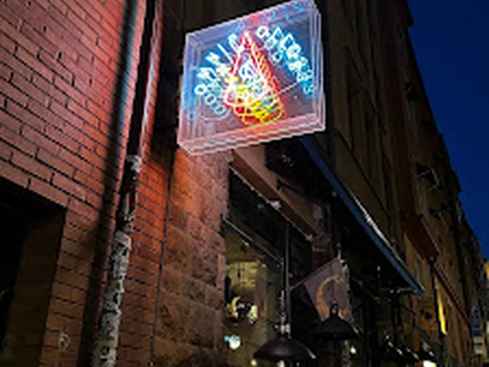 Omnipollos hatt, Stockholm